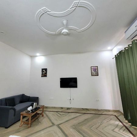 Raj Residency Stay Gurgaon Dış mekan fotoğraf